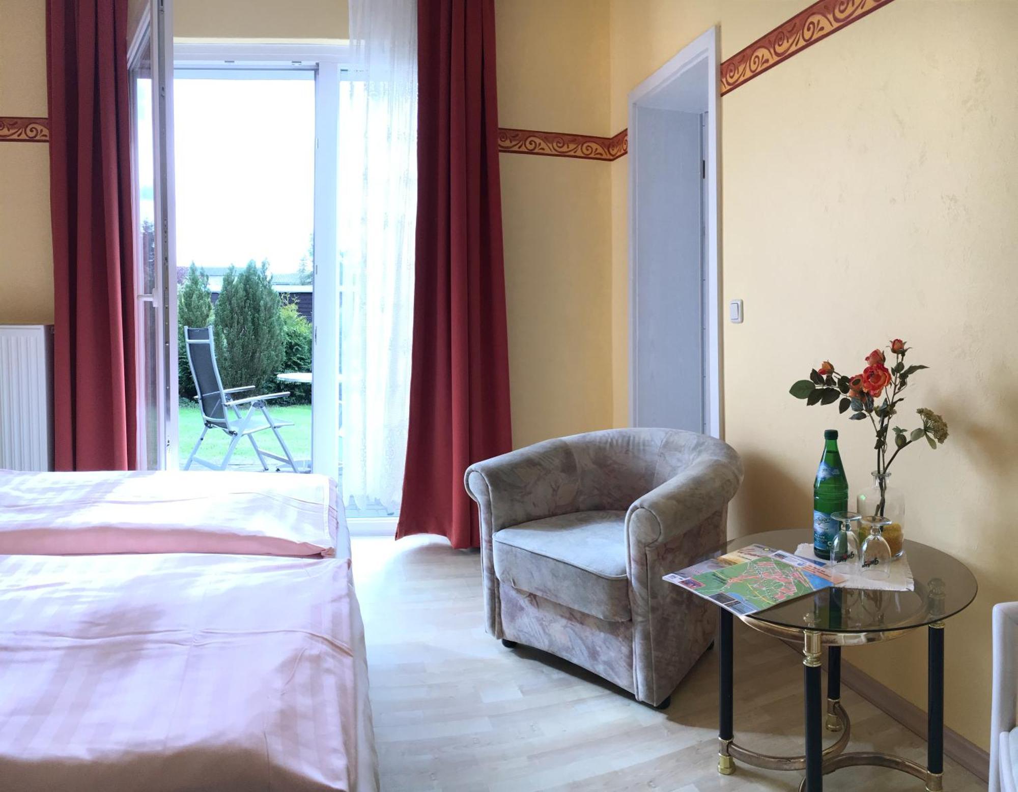 Kastanienhof Hotel Garni Zinnowitz Esterno foto