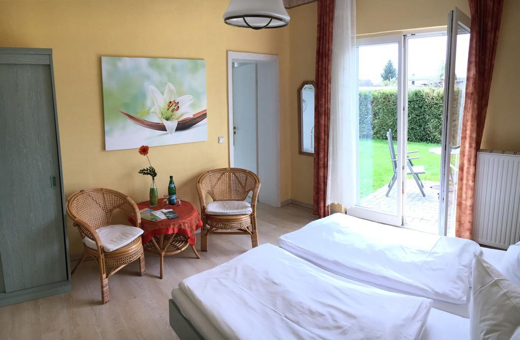 Kastanienhof Hotel Garni Zinnowitz Esterno foto