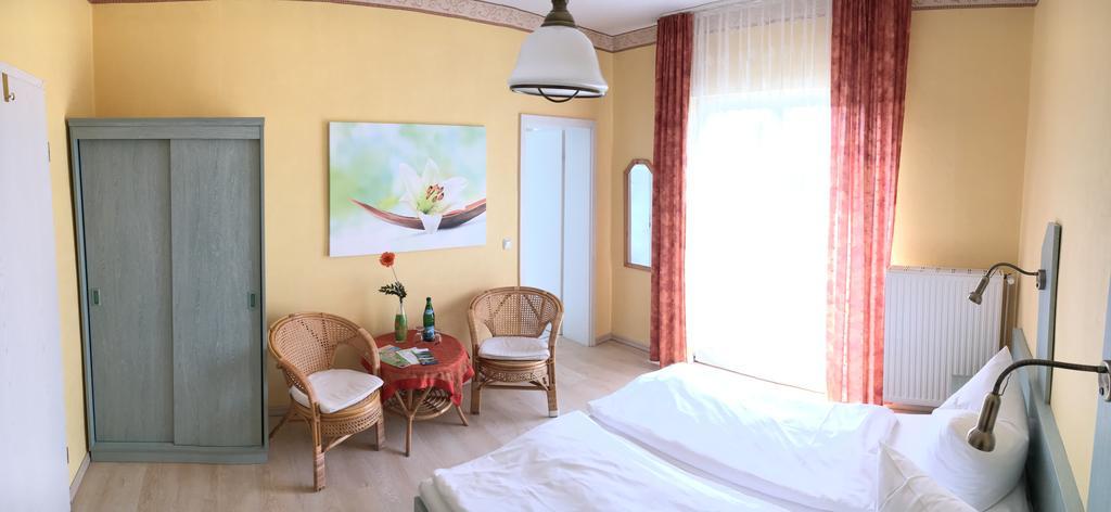 Kastanienhof Hotel Garni Zinnowitz Esterno foto