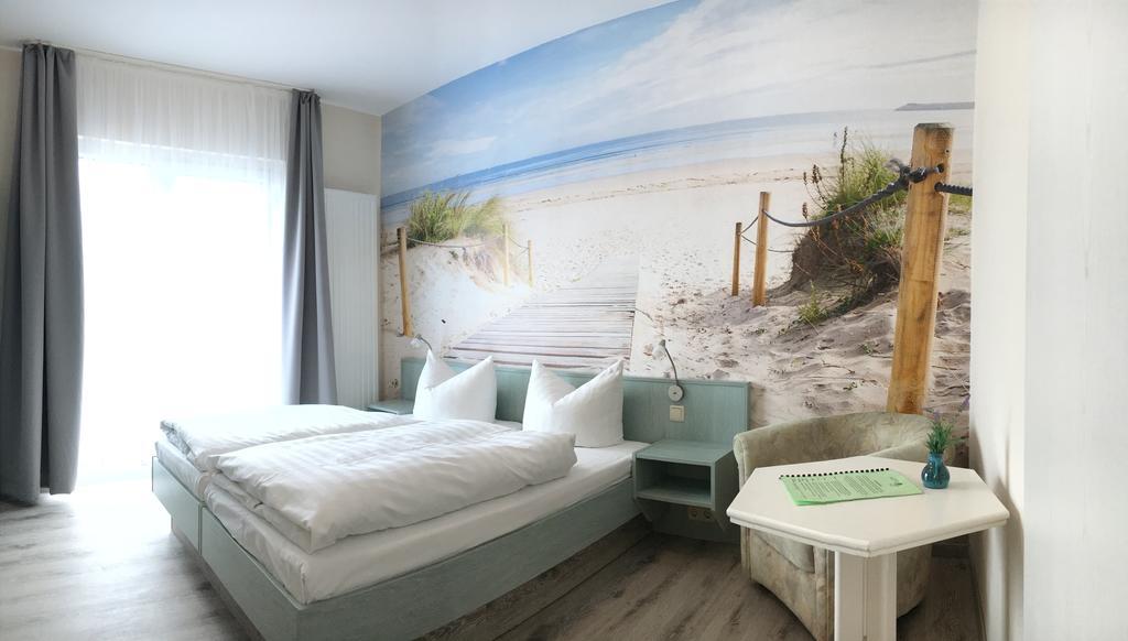 Kastanienhof Hotel Garni Zinnowitz Esterno foto