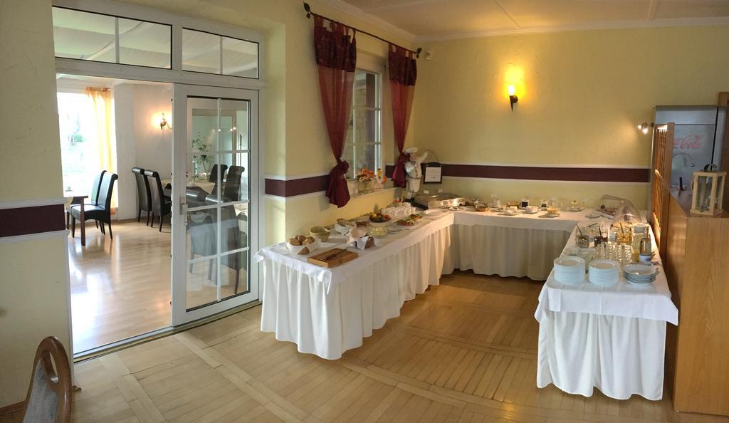 Kastanienhof Hotel Garni Zinnowitz Esterno foto